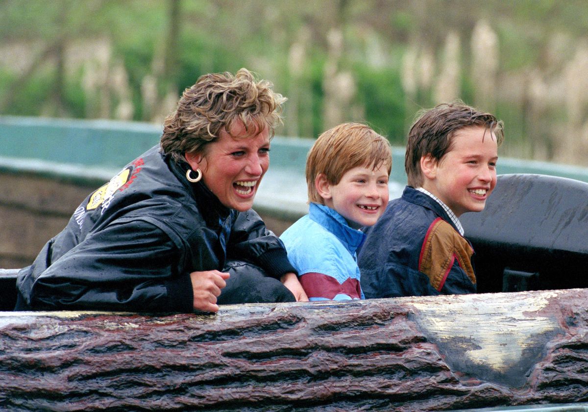 Testamentul secret al prințesei Diana, scris cu doar câteva săptămâni înainte de moartea ei, pe 31 august 1997. Ce notiță înduioșătoare a lăsat pentru copiii ei