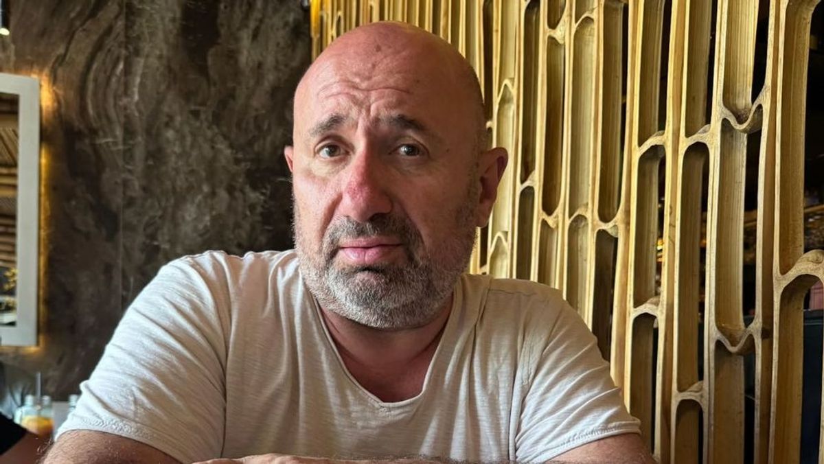 Se pune sau nu mazăre în salata de boeuf? Rețeta lui Cătălin Scărlătescu