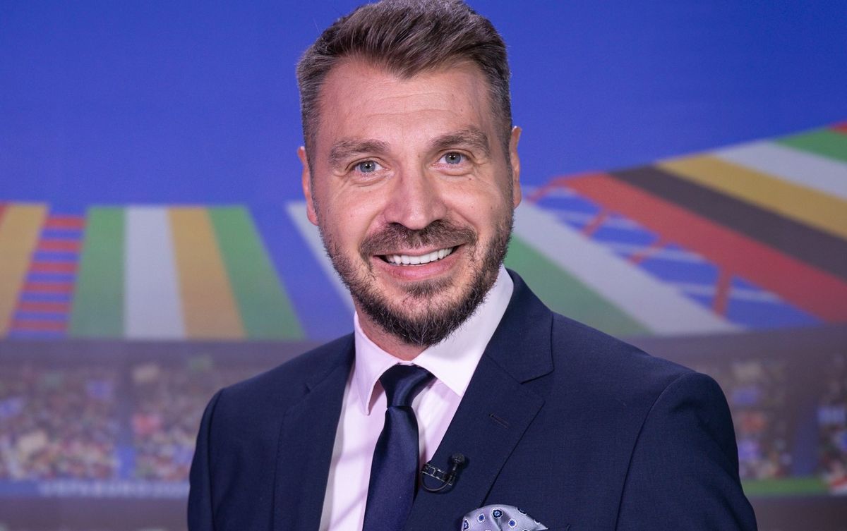 Costin Ștucan prezintă o nouă emisie specială înainte și după meciul ...