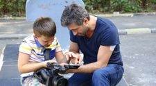 Miercuri, la Visuri la cheie, aflăm povestea lui Alexandru, un băiețel care suferă de autism și ADHD