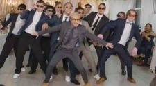 Au făcut show la nuntă! Dansul unor bărbați a devenit viral pe rețelele de socializare
