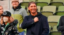 Matthew McConaughey, fotografiat la cumpărături alături de soție! Cum l-au surprins paparazzi