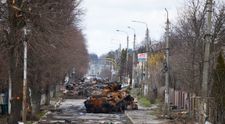 Gruparea Anonymous a oferit poze cu militarii ruși care ar fi de vină pentru masacrul de la Bucha (Bucea)