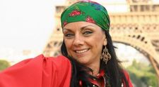Tot showbiz-ul romanesc a sarbatorit-o pe Carmen Tanase, Flacarica din 