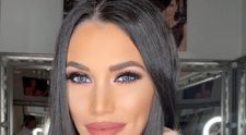 Roxana Vancea și-a etalat burtica de gravidă în lenjerie intimă. „Nu e literă de lege cât să ne îngrășăm”