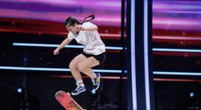 Are 17 ani și este campioană mondială! Carmen Ioniță a adus freestyle skateboardingul pe scena Românii au talent: „Sunt doar câteva fete în România care fac asta. Sper ca publicul să aprecieze!”