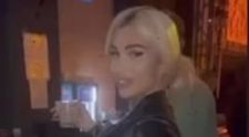 Bia Khalifa, show incendiar la 24 de ore după ce a fost încătușată pe aeroport! Cum a fost filmată
