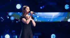 Vocea României, 27 septembrie. Daria Giurgea, moment emoționant pe scena Vocea României! De ce nu s-a întors niciun antrenor: „Vocea ta e tremurat”