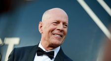 Bruce Willis, surprins într-o zi obișnuită la cumpărături. Ipostazele în care a fost suprins celebrul actor