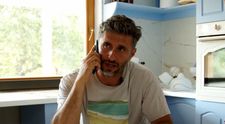 Dragoș Bucur s-a mutat la țară și și-a făcut vlog pe YouTube numit Rurality Show