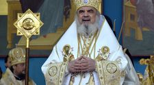 Cum arăta Patriarhul Daniel când era tânăr FOTO