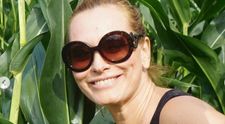 Andreea Esca a strâns gunoaie de pe râu: ”Mă întreb ce este în mintea lor?!”