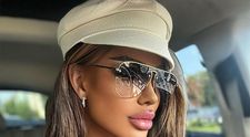 Bianca Drăgușanu și-a făcut o nouă intervenție estetică și le-a arătat fanilor cum arată acum. Fosta prezentatoare a apelat la procedura ”cat eye”
