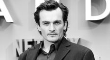 (P) Rupert Friend se alătură lui John Malkovich în distribuția filmului Cravata Galbenă