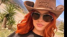 Lidia Buble, fotografie rară cu cei 6 frați și cele 4 surori. Reuniune de familie la nunta mezinei Lorena