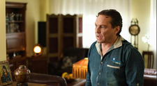 Tătuţu’, episodul 4. Personajele secundare strălucesc .Pelicanul (George Ivașcu), un fel de Rigoletto al interlopilor