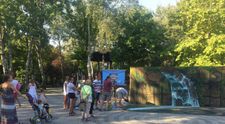 Desenul 3D Supravietuitorul din Parcul IOR. Vino LUNI incepand cu ora 18:00 la capatul aleii principale sa traiesti experienta pe pielea ta