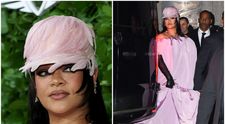„Arată ca o pasăre care tocmai a ieșit din ou!” Rihanna, ridiculizată pentru rochia roz “cearceaf” și pălăria cu pene