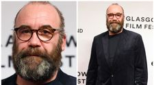Îl recunoști? Celebrul actor a dormit într-un cort și a trecut prin dificultăți materiale înainte de a primi un rol în serialul care avea să devină cel mai premiat din istorie, cu 59 de premii Emmy