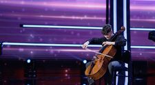 Românii au talent, 20 martie 2026. Tiago Suma vine dintr-o familie de artiști, dar și-a croit deja propriul drum! A cântat la violoncel și a marcat cel mai frumos moment al serii: „Te așteaptă un viitor minunat”