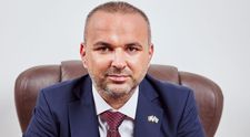 (P) Beneficiile publicității prin ecranele digitale - Vizibilitate și impact în locații cheie | by EKO GROUP