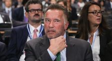 Asta-i bună! Ce ar face Schwarzenegger dacă s-ar putea întoarce în timp ca Terminator