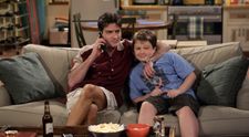 Charlie Sheen, transformare majoră la 10 ani după rolul din Two and a Half Men. Cum arată acum actorul