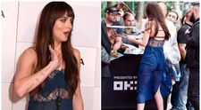 Dakota Johnson, iubita solistului Coldplay, accident vestimentar pe covorul roșu! Vântul i-a jucat feste actriței care aproape că a oferit un moment a la Marilyn Monroe