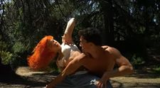 Emil Rengle, dans incendiar pe melodia „Gipsy Run” cântată de Theo Rose. Cine este roșcata senzuală cu care se sărută în videoclip