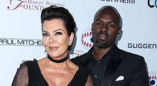 Fetele Kardashian sunt ultra cunoscute, dar putini ii stiu pe barbatii cu care se iubesc. Cum arata partenerul mamei cu Kim, cu 17 ani mai tanar ca ea 
