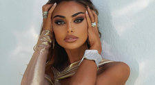 Mădălina Ghenea, răvășitoare într-o rochie transparentă, cu șliț adânc: 