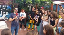 Am petrecut o zi cu puștii lui Marius Moga din tabăra de muzică. Iată cum e la DeMoga Junior Camp