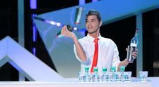 Valentin Luca, cel mai sexy concurent de la “Romanii au talent”  FOTO si VIDEO