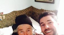 EXCLUSIV: 20 de poveşti de Crăciun cu vedetele PRO TV - Alex Dima şi sărbătorile în casa bunicilor”