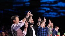 Juratii danseaza impreuna cu publicul pe scena Romanii au talent!