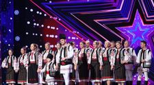 Românii au talent 2022: Familia Tăbuș și Ansamblul Dor de tei au dansat cu foc pe scenă talentelor
