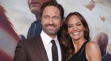Gerard Butler, apariție spectaculoasă pe covorul roșu cu iubita. Cum arată aceasta