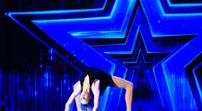 Românii au talent 2020: Alexandra Calinov a adus emoția pe scenă, cu dansul ei contemporan