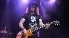 Slash: Guns N' Roses ar putea lansa un ultim album