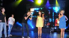 LaLa Band a ridicat 5.000 de fani in picioare la concertele de la Bacau si Suceava!
