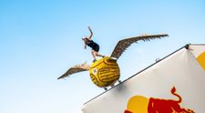 Red Bull Flugtag, competiția mașinăriilor zburătoare și a piloților neînfricați, vine în septembrie la București