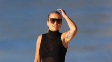 Rita Ora, într-o rochie transparentă la supermarket. Ipostazele în care a fost fotografiată