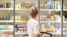 În SUA, o persoană a murit, iar alte opt au ajuns la spital după ce au consumat un tip de brânză. Ce conținea produsul