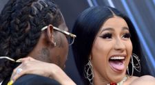 Cardi B, la cumpărături în halat de baie. Cântăreața și-a făcut părul curcubeu