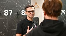 Șef sub acoperire, 23 octombrie 2025. Întors la București, „Andrei” pășește în mai multe locații din Capitală pentru a verifica mentenanța sălilor. Paul îl inițiază în domeniu