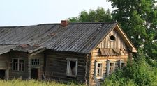Doi frați, de șase și nouă ani, găsiți în scutece și mizerie la o fermă! Copiii erau rupți de lume și vorbeau o limbă inventată