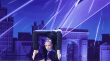 Andreea Tucaliuc, o contorsionistă de 14 ani a impresionat juriul de la “Românii au talent”