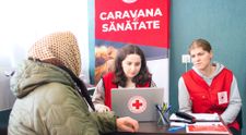 Caravana de Sănătate a Crucii Roșii Române face bine și în Republica Moldova: 444 de persoane vulnerabile consultate gratuit în raioanele Fălești și Ungheni