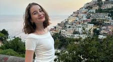 Irina Columbeanu, pusă la zid de internauți. Adolescenta a stârnit revoltă pe rețelele de socializare, după ce s-a filmat în camera de hotel: „Deja a început”