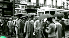 Imagini de epocă din București! Cum arăta, inițial, Gara de Nord sau palatul care a fost șters de pe fața pământului. În 1942, avea deja un milion de locuitori